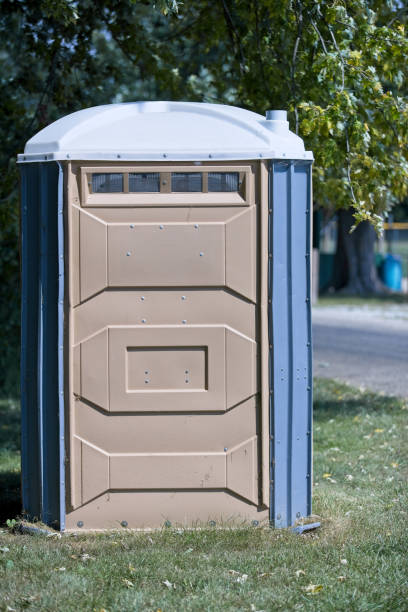 Best Portable restroom trailer rental  in Parkland, FL